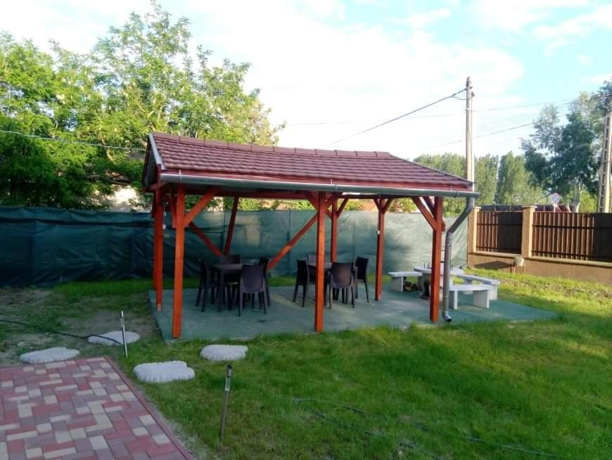 Angyal Apartman Cserkeszolo Exterior foto
